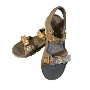 Kids Merrell Sandals size 1 Gray/ light green/pink‎